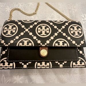 **Authentic** Tory Burch Crossbody Bag with Dustbag